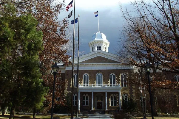 1200px-nevada_state_capitol.jpg